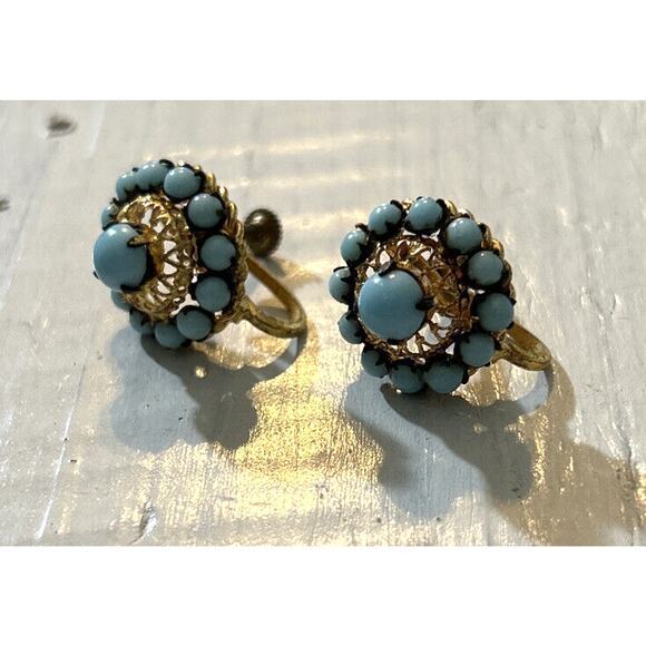 Vintage 1920s Czech Czecho Gold Tone Filigree Blue Beaded Screw Back Earrings - Picture 3 of 5